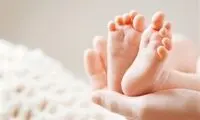این زن در یک وضعیت عجیب بچه‌دار شد