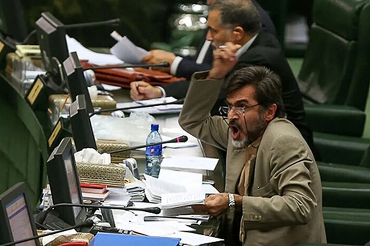 نماینده لرستان: به‌جای جنجال، به فکر نان مردم باشید!