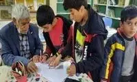 ویدئو بامزه از یک کلاس درس با حضور چند پدربزرگ