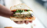 با مرغ و بادمجان این غذای متفاوت را درست کنید