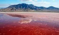 دریاچه‌ عجیب با سه رنگ صورتی، آبی و خاکستری!