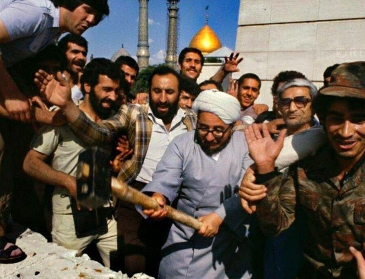   علت تخریب مقبره رضا شاه از زبان خلخالی 