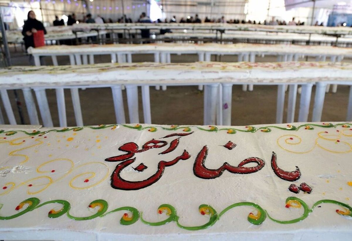 مراحل آماده‌سازی کیک 380 متری تولد امام رضا
