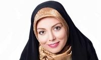 قابی غم‌انگیز از آزاده نامداری و دخترش گندم