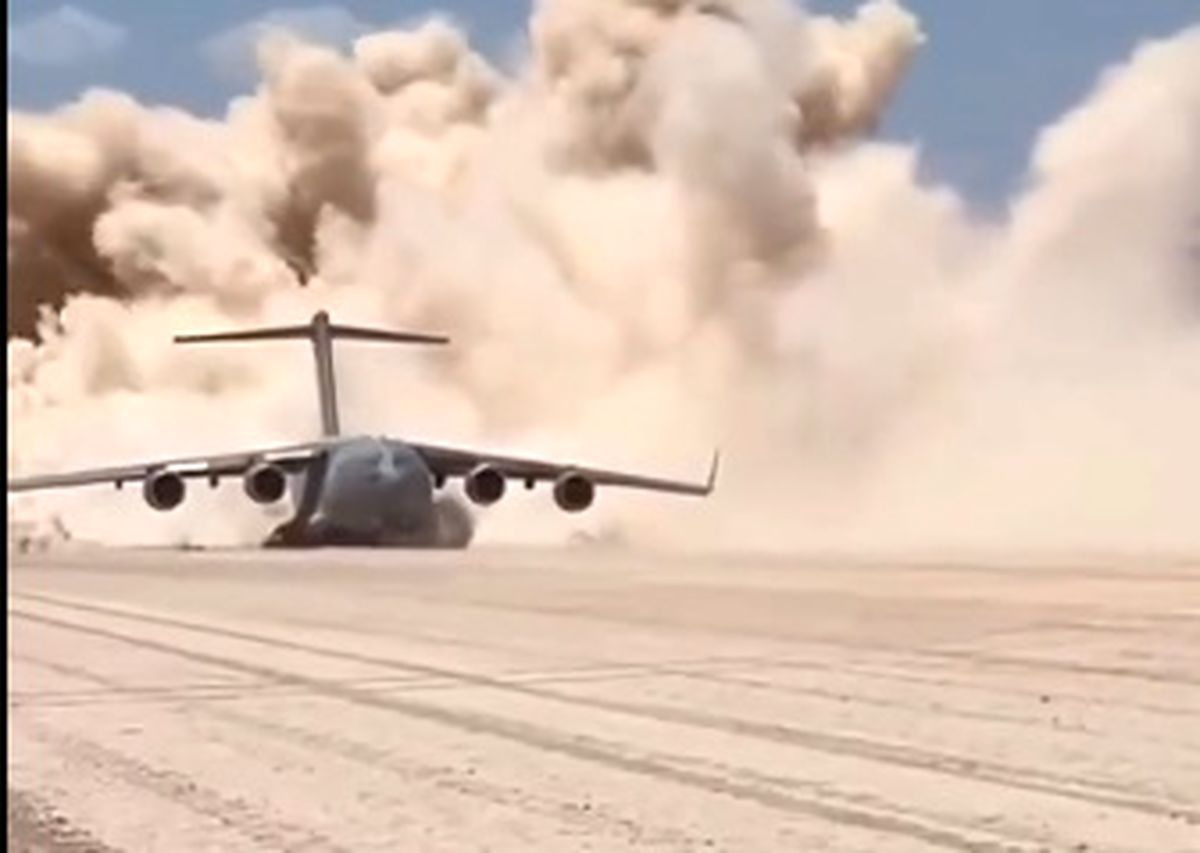 توانایی عجیب هواپیمای باری آمریکایی در تیک‌اف از صحرا