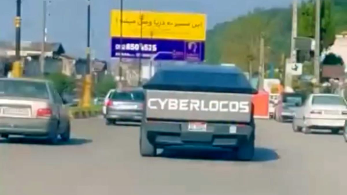 تردد تسلا در خیابان‌های چالوس جلب‌توجه کرد