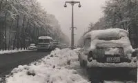 خیابان ولیعصر در یک روز برفیِ سال ۱۳۴۰ 