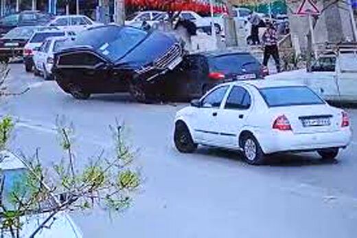 ویدئویی از تصادف عجیب و هولناک در مشهد