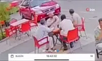 لحظه باورنکردنی گلوله خوردن یک مرد در کنار دوستان حین نوشیدن چایی!