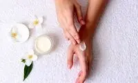 با این روش‌ ساده، کرم مرطوب‌کننده خانگی بسازید