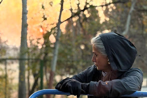 عکس‌های پاییزی رویا جاویدنیا در پارک جلب توجه کرد