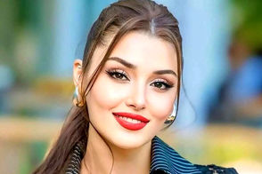 سلفی زیبای هانده ارچل در حمام سنتی 