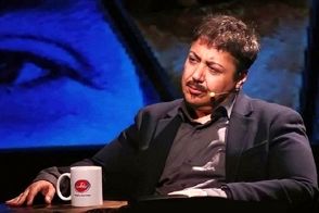 مازیار لرستانی با یک تیپ متفاوت جلب‌توجه کرد