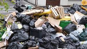 تصاویری از انباشت زباله در زیباترین شهر جهان!
