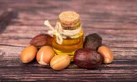 با این روغن موهایی براق و ابریشمی داشته باشید