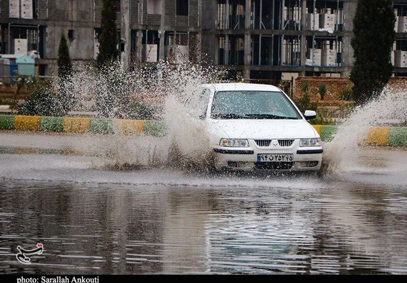 وضعیت معابر سنندج پس از بارش باران سیل‌آسا