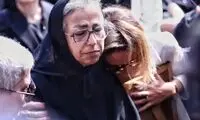 اشک‌های خانم بازیگر مشهور در آغوش دختر اکبر عبدی