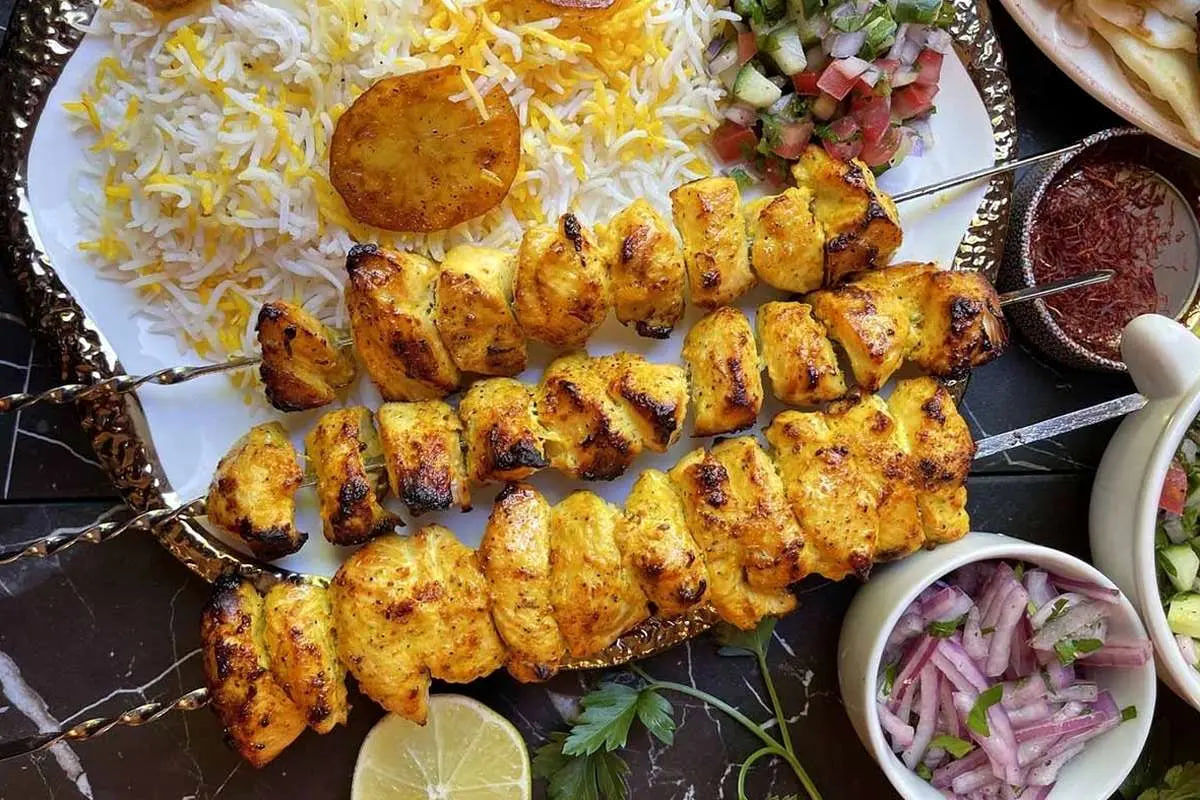   راز طعم دلپذیر جوجه کباب به ۲ روش 