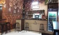 نوشته قشنگ روی یک مغازه در روزهای سخت اقتصادی