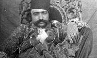 گروهی از زنان ناصرالدین‌شاه و خواجه‌های آفریقایی در کرج