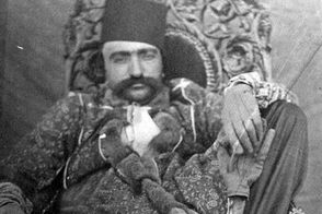 گروهی از زنان ناصرالدین‌شاه و خواجه‌های آفریقایی در کرج