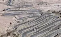 شمایل یک جاده‌ در چین که شبیه اژدها است