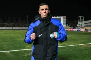 سلفی عاشقانه ستاره استقلال با همسرش