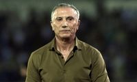 استقبال سرمربی سابق پرسپولیس: خارجی‌ها بروند!