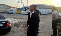  رامین رضائیان با کت و شلوار به استادیوم رفت