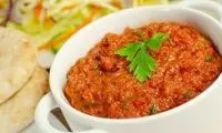طرز تهیه سالاد اِزمه ترکی، یک چاشنی جذاب
