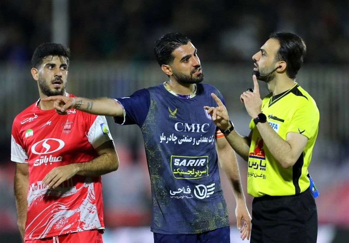   کارشناس داوری: هافبک پرسپولیس باید اخراج می‌شد! 