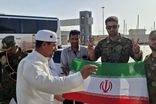 استقبال نیروهای مسلح از حجاج با پرچم ایران