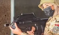 اسلحه عجیب در دست زنان نظامی عربستان