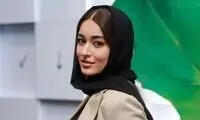 رپ‌خوانی خانم بازیگر سریال بی‌عاطفه در ماشین