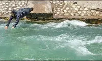 مادربزرگ 86ساله در آب‌های دزفول شیرجه زد