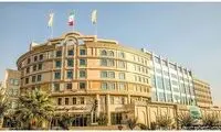 ویدیوی این خانم بی‌حجاب موجب پلمب مجتمع تجاری معروف تهران شد
