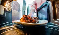 این غذاها را هرگز در مایکروویو گرم نکنید