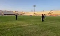 وضعیت عجیبِ چمن‌های ورزشگاه شهید نصیری!