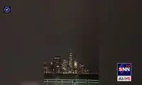 لحظه ترسناک برخورد صاعقه به بلندترین ساختمان نیویورک