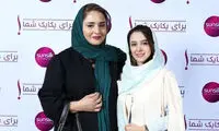 ژست عجیب الناز حبیبی در آغوش نرگس محمدی