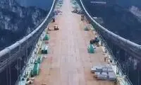 چین ساخت بلندترین پل جهان را به پایان رساند