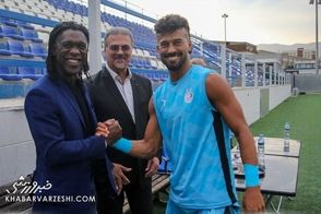 یک استقلالی در وسط زمین دیدار اینتر و لیورپول رؤیت شد!