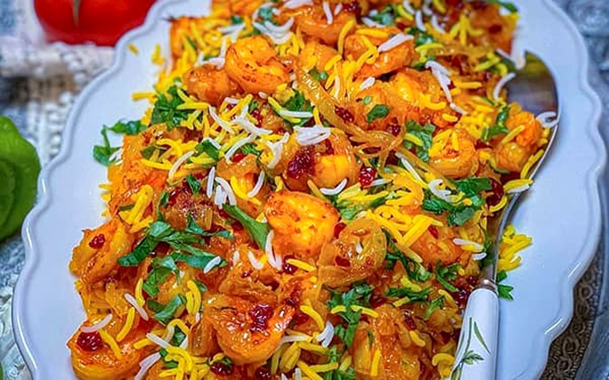 طرز تهیه میگو پلو لذیذ بدون بوی زُهم