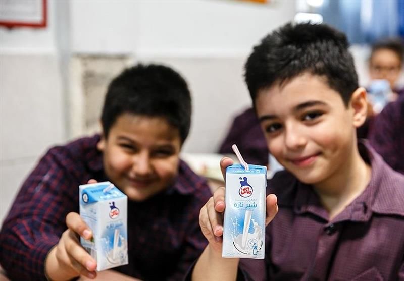 چرا شیر در مدارس تهران توزیع نشد؟