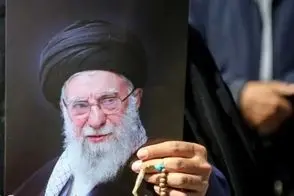 شوخی رهبر شهید که باعث خنده حضار شد