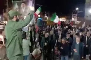 دو شعار متفاوت خیابانی از مردم خاکعلی و گلپایگان