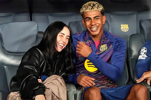 ستاره جوان بارسا با تیپ متفاوت در مسجد ابوظبی