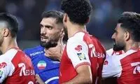 تصویر ناخن‌‌های بلند کنعانی در صحنه درگیری با آقاسی