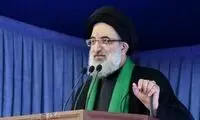امام جمعه کرج : بی‌حجابی، ضد دموکراسی است