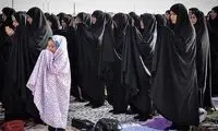 پخش نماز جماعت به امامت یک زن روی آنتن تلویزیون